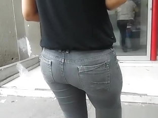 Nice Round Ass Mature Woman
