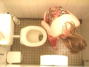 Amateur Girls On Toilet Cam Pissing And Dressing Scenes