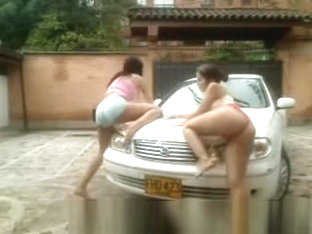 Car Wash In Topless