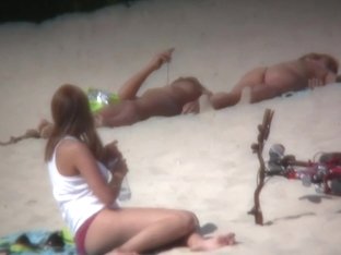 Nudist Beach Voyeur Shoots Naked Babes Sunbathing