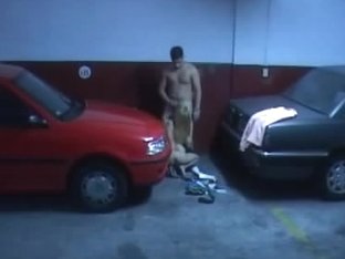 Candid XXX Of Amateur Chick Sucking And Fucking On The Car Boot
