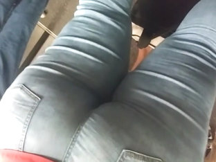 Thick Phat Ass White Girl In Tight Jeans