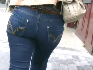 Candid Tight Ass MILF In Jeans