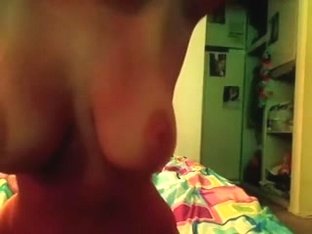Girl With Big Tits Masturbates On Cam