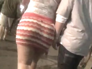 Perfect Body - Big Butt Milf Walking