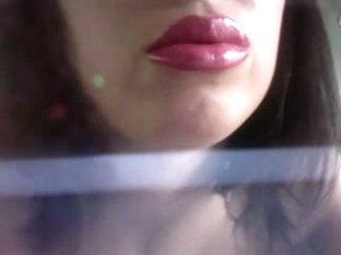 Lipstick Fetish Fun On Webcam