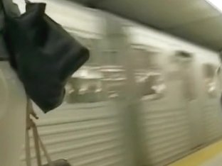 Walking Gorgeous Ass On Hidden Camera In Subway