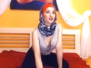 8 Min Full Hijab Turbanli Muslima