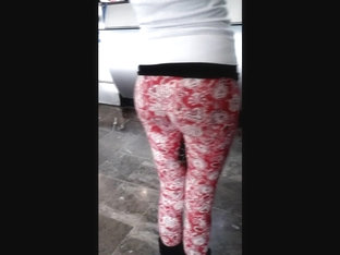 Teen Wearing Leggins At The Airport