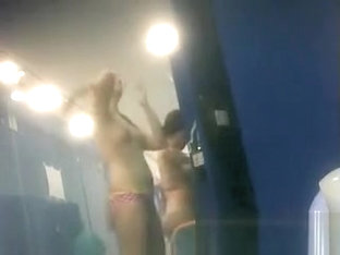 Spying Nude Teens And Milfs In Change Room