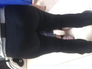 Fat booty white Milf in leggings 2