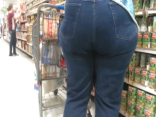 Big Booty Blonde Milf - Tight Jeans - Candid