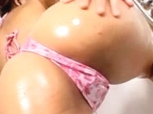 Hitomi Tanaka In Pink Bikini