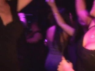 Springbreaklife Video: Girls Kissing And Grindin In A Club