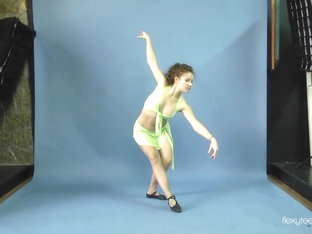 Mila Gimnasterka In Spreading Her Sexy Legs On The Floor