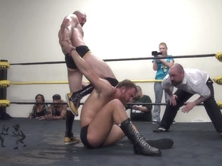 Hot Wrestling Men: Busick vs Thatcher