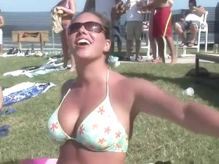 MIAMI BEACH PARTY - Scene 6