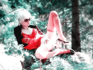 Lola Spais crossdresser in the forest