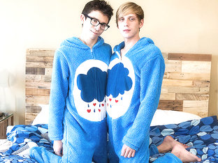 Cute Onesie Boys Get Very Dirty! - Cameron Hilander  Kyle Rhodes - BoyCrush
