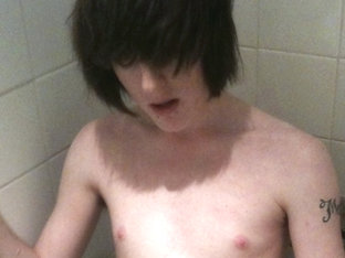 Alexander Wanking In The Mens Room - Alexander Daniels - TXXXMStudios