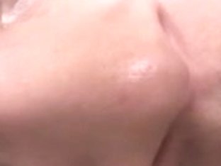 Smokin' sexy hottie engulfing rod