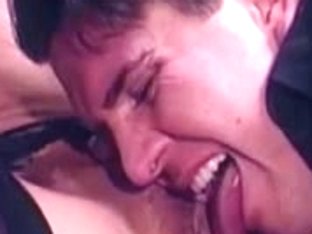 Lili Xene - Humpin' Gump in the baths