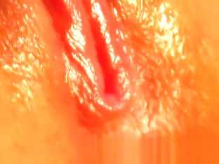 Give Me Pink Horny brunette oils up pussy and stuffs it full