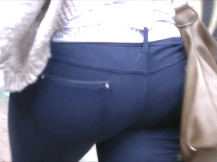 Candid Big Ass Teen In Jeans