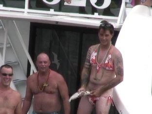 Springbreaklife Video: Party Girls On Boats