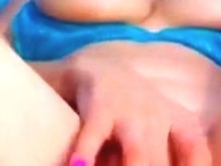 webcam busty latin babe fingers herself