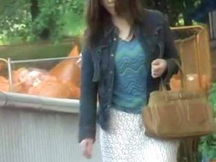 Public Sharking Of A Sweet Japanese Gal Without Any Panties