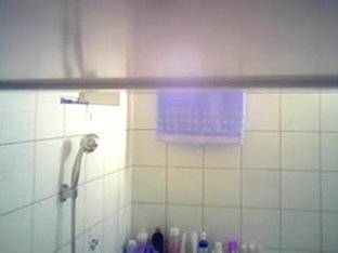 15 Minutes of my hawt MUM - hidden webcam - comment clip