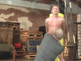 Cute Chris Takes A Beating! - Chris Jansen  Sebastian Kane - Boynapped