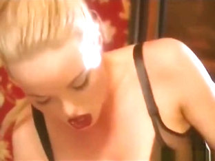 Hakan used by two kinky women