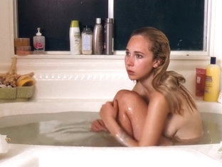 Juno Temple In 'little Birds'