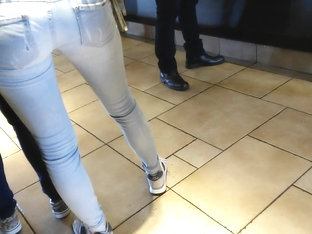 Teen Tight Ass In Jeans