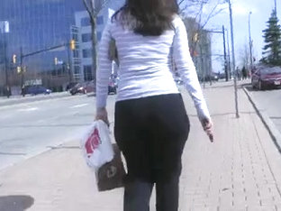 Candid Mall Ass in Yoga Pants + Interaction with Her