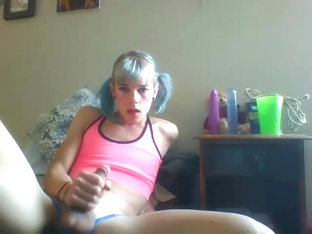 Cute Tranny Jerks Off on Cam