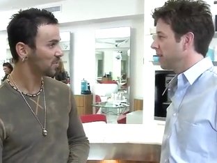 Halie James & Heaven Summers are up to have threesome fun