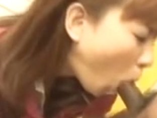 Japanese Playgirl Receives Filmed Whilst Engulfing 10-pounder