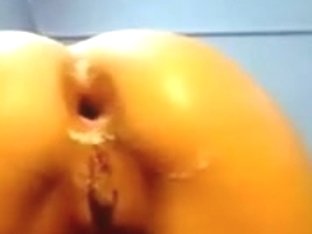 HotKinkyJo stuffs her rectal hole