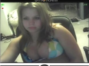 Webcam Girl Fingering Her Nice Pussy