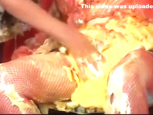 M3SSY M1SS J0N3S C10WN JUL13