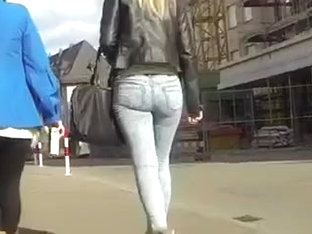 Candid - Young Blonde Babe In Tight Jeans