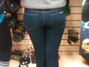 Phat Ass In Tight Jeans