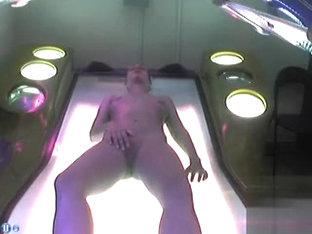 Fantastic Doll Fingers Her Orgasmic Pussy In The Tanning Bed
