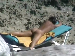 Spying At The Beach Nudist Wife Fingered In Her Pussy