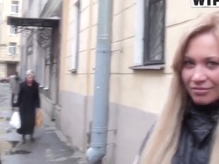 Long Haired Blonde Chick Sucks In The Porch For The Money