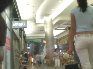 Street Candid Vid Of A Hot Teen Brunette