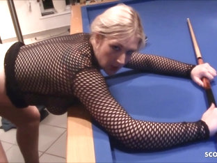 Kurviges Deutsches Teen Bei Privaten Dreier Mit Handy G